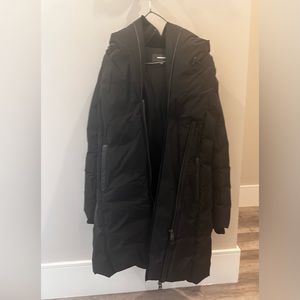 Unworn Mackage Kay jacket without fur
